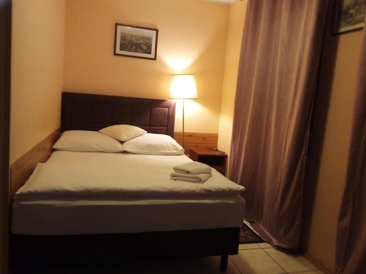 Villa Minerva Zielona Góra Buitenkant foto